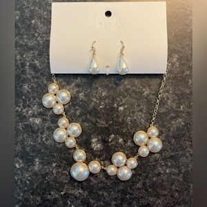 NWT Belk pearl and gold necklace and earrings set.